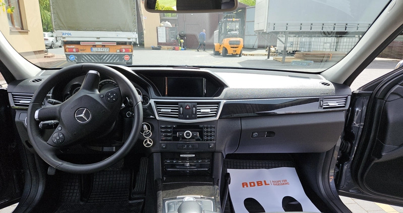 Mercedes-Benz Klasa E cena 57000 przebieg: 267000, rok produkcji 2009 z Lublin małe 46